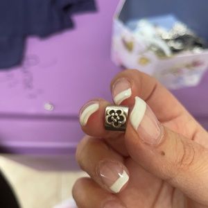 Pandora flower charm